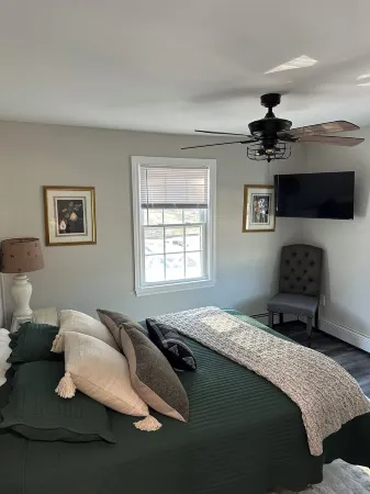 Cozy 2-bedroom apartment in delightful Greenwood Lake with AC, WiFi Отели рядом с достопримечательностью «Фицджералд Фолс»