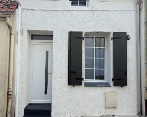 Pretty 50 m2 fisherman's cottage with exterior Hotels in Etaples