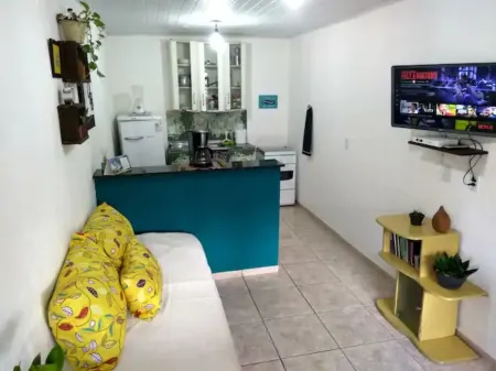 Apartamento c/ Wi-fi, Netflix a 1km da Praia