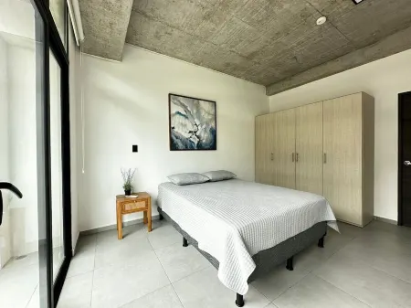 NEW! Amazing Spacious 3-bedroom Apartment in Santa Elena with Great Amenities! Отели в г. Антигуо Кускатлан