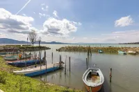 2 bedroom private vacation home in san feliciano, magione, perugia Hotels in Magione