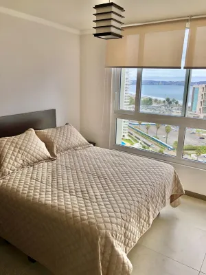 Beautiful apartment with ocean views and steps from the beach