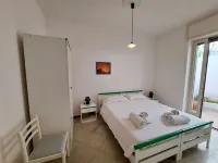 Vittorio House 100m From the Sand