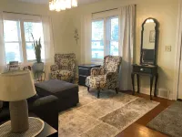 Newly remodeled Clean Spacious 5-bedroom  House with AC, WiFi,