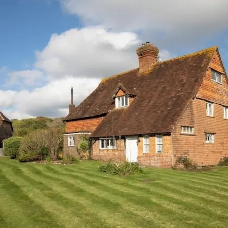 Grade 2 Listed Rural Farm House