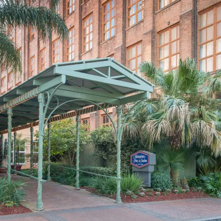 Hampton Inn & Suites New Orleans-Convention Center
