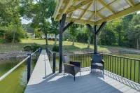 보트 램프와 함께 넓은 레이크 노먼 리트릿!