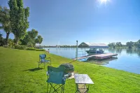 Lake House w/ Hot Tub - 1 Mi to Surf 'n Slide - 3 stjerner