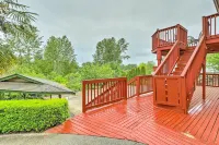 Spacious Kent Home Great for Large Families!