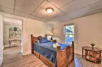 Porch, Fire Pit and Grill Blue Ridge Mtn Cottage!