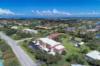 Fabulous 2-bedroom condo with AC in Punta Gorda Hotels in Burnt Store Marina