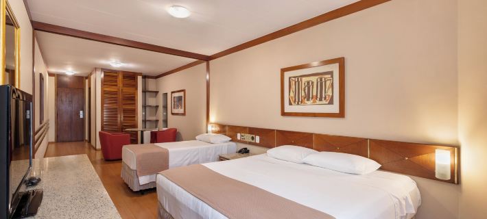 Hotel Crystal โรงแรมในลอนดรินา