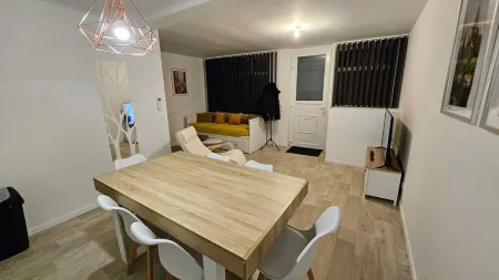 Very beautiful 2-room apartment, fully renovated