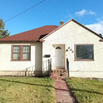 Sunny House- 2 Br. Cottage in tranquil Pendleton