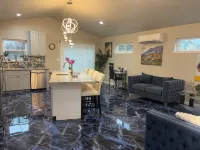 Luxury modern apartment Hotels in Willits