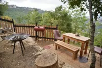OWL NEST - LUXURIOUS TREEHOUSE EXPERIENCE WITH OUTDOOR HOT TUB