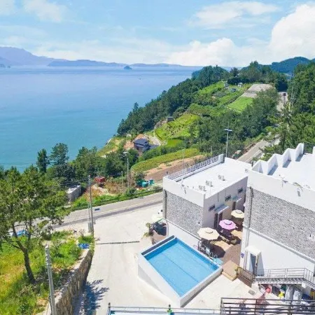 Yeosu Jplus Pension