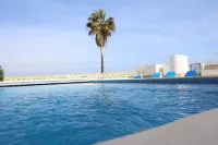 Villa on the beach with private pool - holaVivienda Inmobiliaria