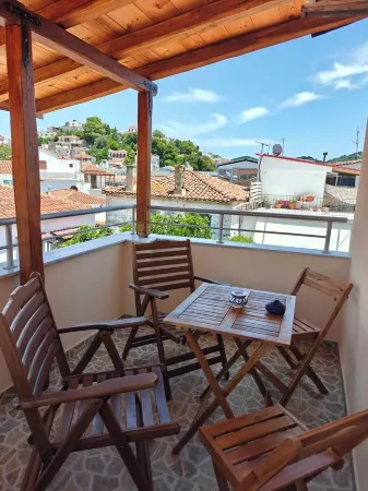 Small house in the heart of Skiathos