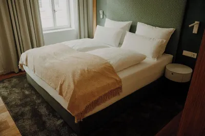 Domfreyheit No. 5 - exclusive vacation apartment in Naumburg Отели рядом с достопримечательностью «Saale»