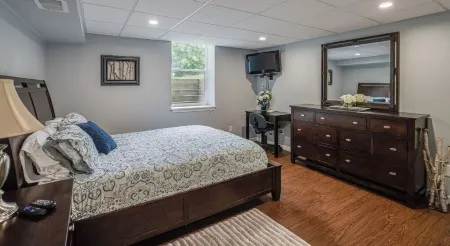 Park in the Woods Cozy and clean. Shared Hot Tub Отели в г. Lapeer County