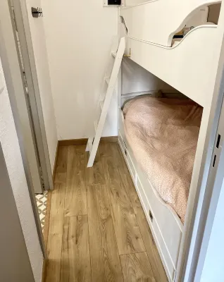 Beautiful new air-conditioned apartment 2 steps from the sea