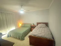 Casa Moon-taEntire home in Moonta Bay, Australia Hôtels à : Moonta