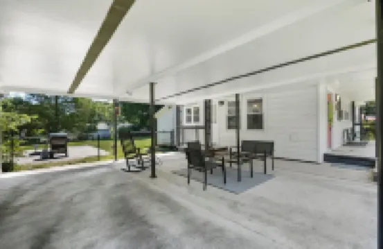 Quiet and Contemporary Home in Coveted Watts-Hillendale. Close to Duke/VA.