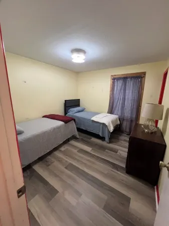 Spacious 5-bedroom house in fabulous Wimauma with AC, WiFi Отели в г. Уаймома