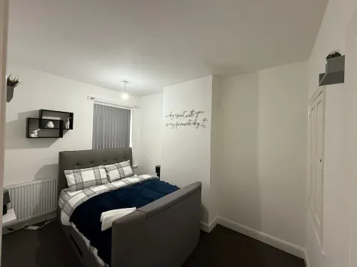 Cozy home with WiFi, Table Tennis &Snooker in West Bromwich - 3 bedrooms Hotels in West Bromwich