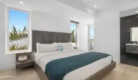 Waterfront Luxury Villa with Optional Boat and Beach Access Just Steps Away