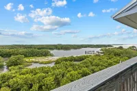 The Crane's Nest: Charming Waterfront Retreat