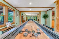 Peaceful Lakefront Cabin Retreat with Hot Tub!