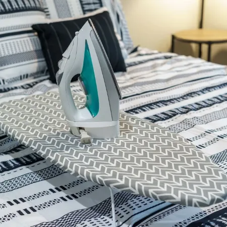 Cozy Montrose studio apartment with free parking & WiFi!