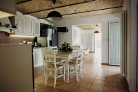 Di Luzio Holiday House