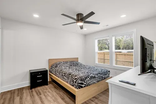 Greer Urban Retreat 3-bedroom house near DT Greer!