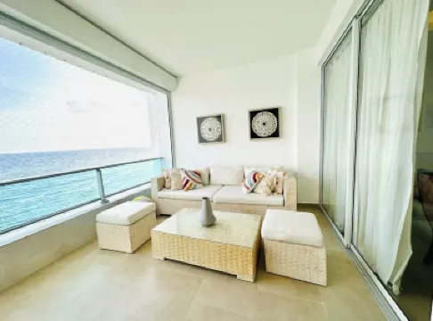 Marbella-JuanDolio+Cozy+2BR+4BDs+8Pax+WiFi+TVSmart+OpenKitchen TopFloor Hotels in 