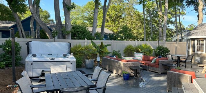 Charming Cottage, Pet Friendly, Hot Tub, Dock & Pool Access-2 Miles to Beach Hotels in Ocean View
