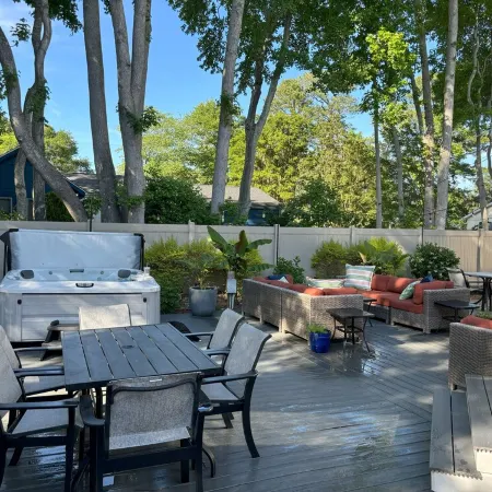NEW! Charming Cottage, Pet friendly, Hot tub, Dock & Pool Access-2 mi to Beach