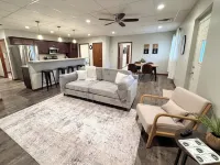 Beatrice Beauty - Remodeled 2 bed 2 bath in quiet neighborhood Hotels in Beatrice