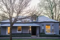 LUXURY IN THE HEART OF ORANGE. 1 MINUTE WALK TO BEST CAFES AND RESTAURANTS