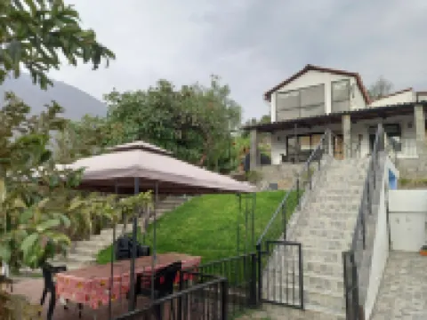 COUNTRY HOUSE WITH POOL MOUNTAIN VIEW IN SANTA CRUZ DE COCACHACRA PERU Hotels in 