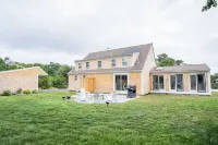 All-New Coastal Luxury Near CBI & Beaches, Dog-Friendly