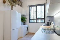 Oasis Urbano Elche - Terrace and Palm Grove Views