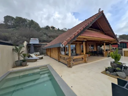 Cabin Tranquil Organic Heated Pool