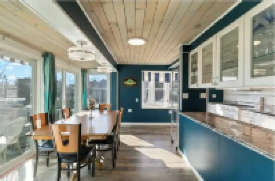 Spacious 6-bedroom house in serene York, Maine, with Central AC