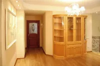 Sacramento Home 5 Bedroom; 3.5 Bathrooms for 11 People Hotels in Sienica