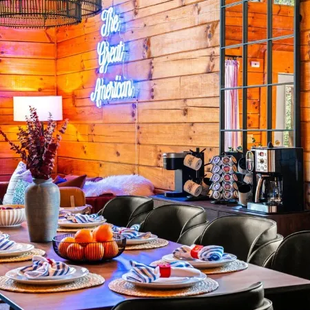 15 Min Dollywood, Game Room, Hot Tub, Shared Pool, Pets Welcome