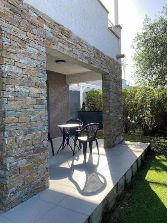 Quiet apartment 5 minutes from amenities Отели в г. Гизоначча