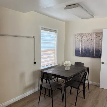 Stylish Burbank Getaway – Ensuite Baths + Prime Location!10 Mins to Universal!